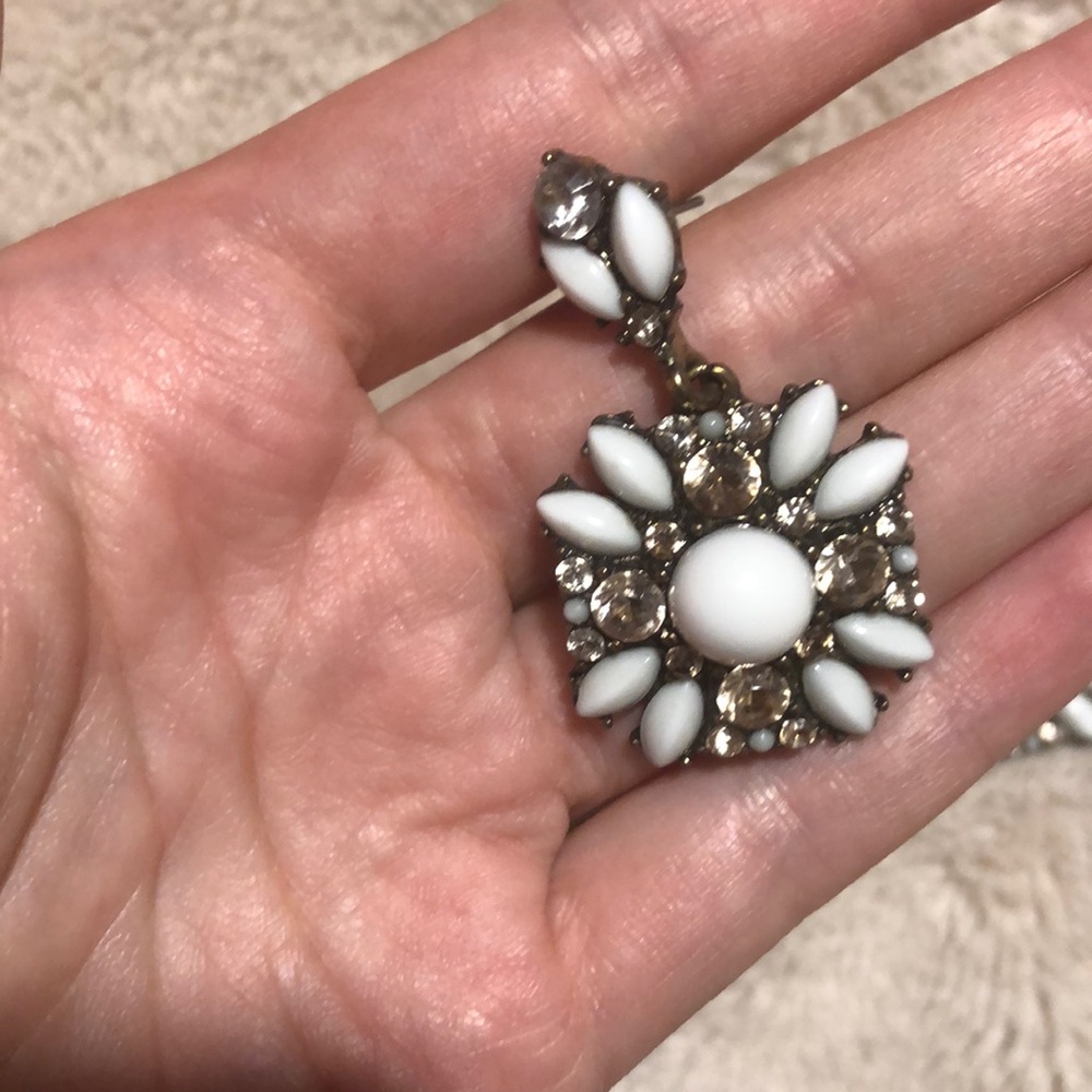 Francescas earrings ❤️ never worn! Next day ship - Picture 2 of 4